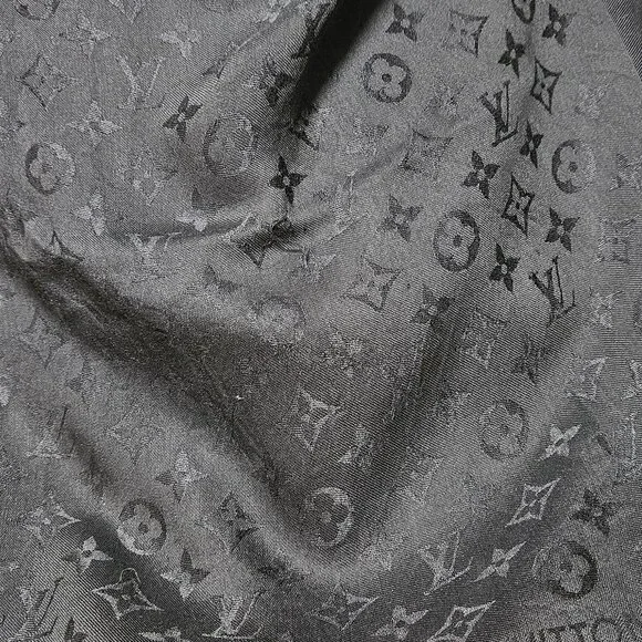 ❗SOLD❗ Monogram Classic Shawl - Picture 15 of 15